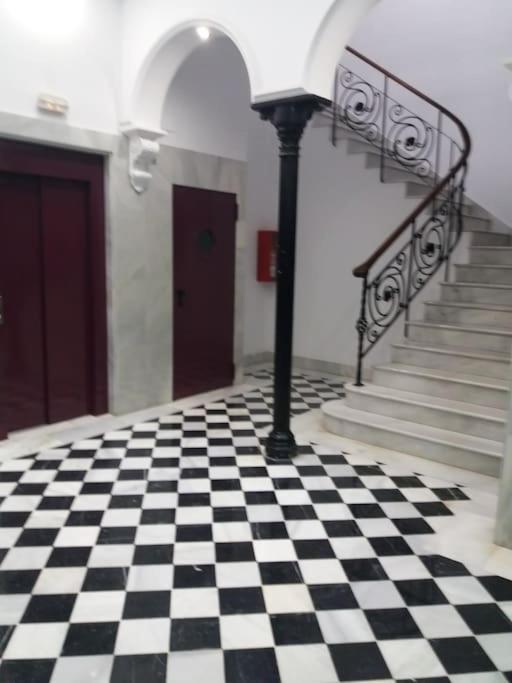 Apartamento Centrico Con Terraza Y Parking Huelva Bagian luar foto